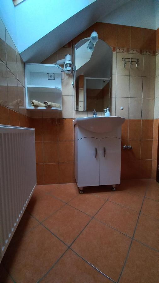 Nefelejcs Fagyizo Es Apartmanhaz Kistolmacs Εξωτερικό φωτογραφία
