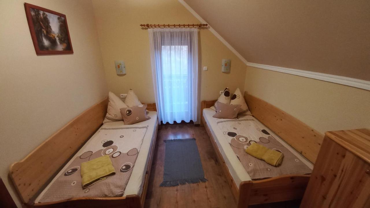 Nefelejcs Fagyizo Es Apartmanhaz Kistolmacs Εξωτερικό φωτογραφία
