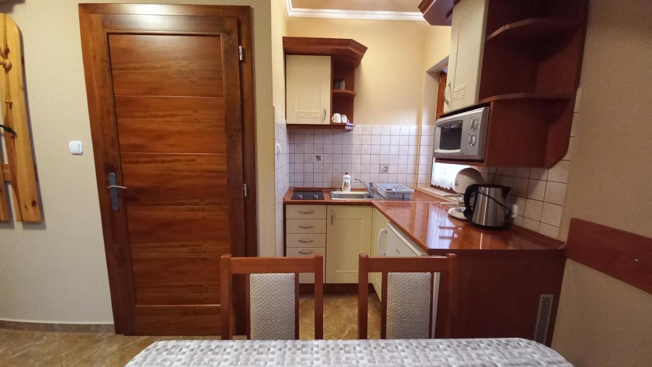 Nefelejcs Fagyizo Es Apartmanhaz Kistolmacs Εξωτερικό φωτογραφία
